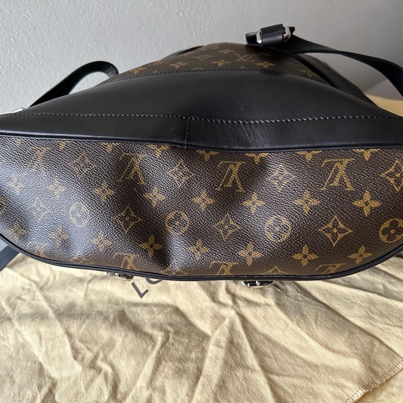 Louis Vuitton Rare Authentic Christoper Monogram Backpack Runway 2004 - Picture 9 of 13